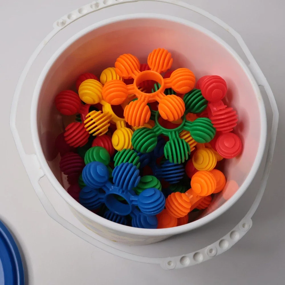VTG‎ Discovery Toys Bright Builders 24 Pc Construction Star Flower Blocks Bucket